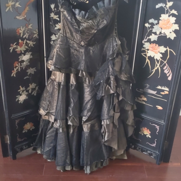 Flamenco Spanish Strapless Costume Gown - Picture 2 of 12